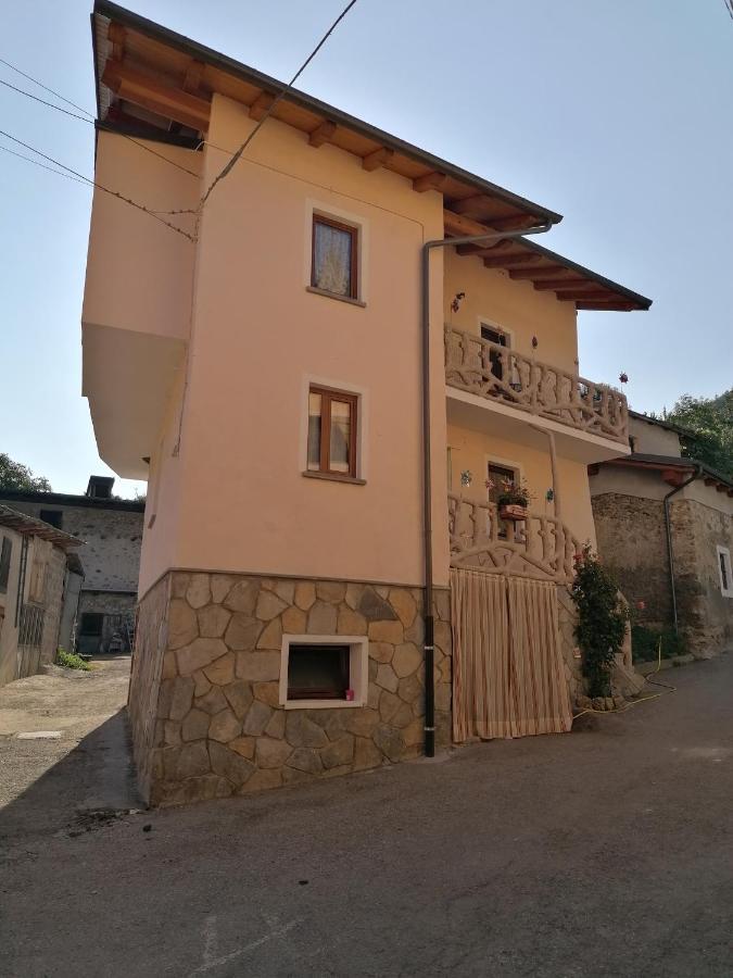 Casa Vacanza La Rosa วินาดิโอ ภายนอก รูปภาพ